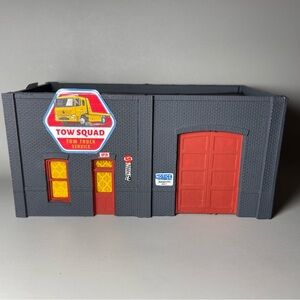HO Scale Tow Squad Train Building
